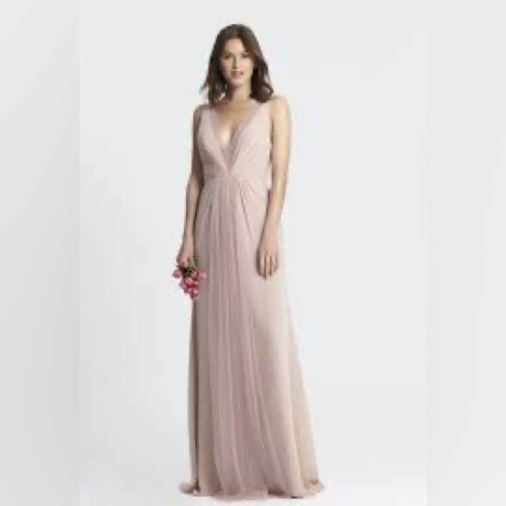 Monique Lhuillier Bridesmaids Deep V-Neck Chiffon & Tulle Gown - size 8